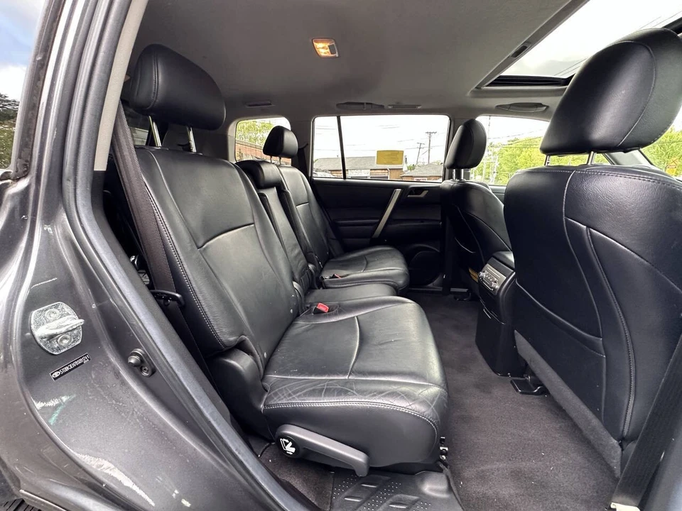 2011 Toyota Highlander - Image 18 of 21
