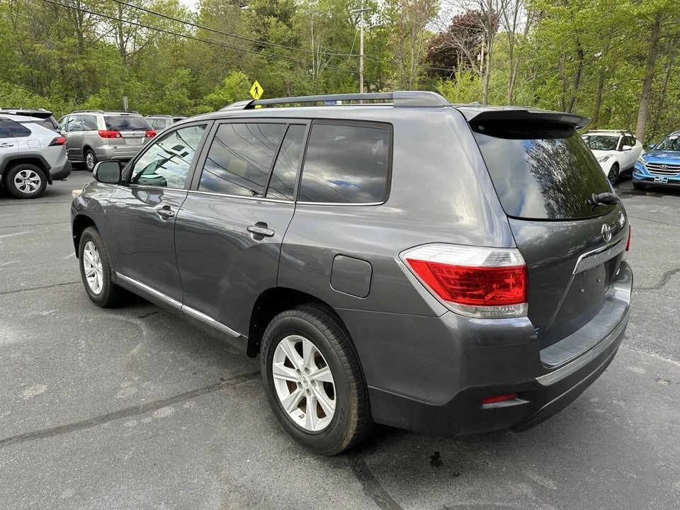 2011 Toyota Highlander - Image 6 of 21