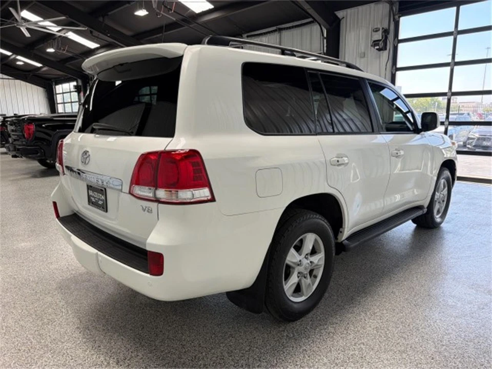 2011 Toyota J200 Land Cruiser - Image 3 of 31