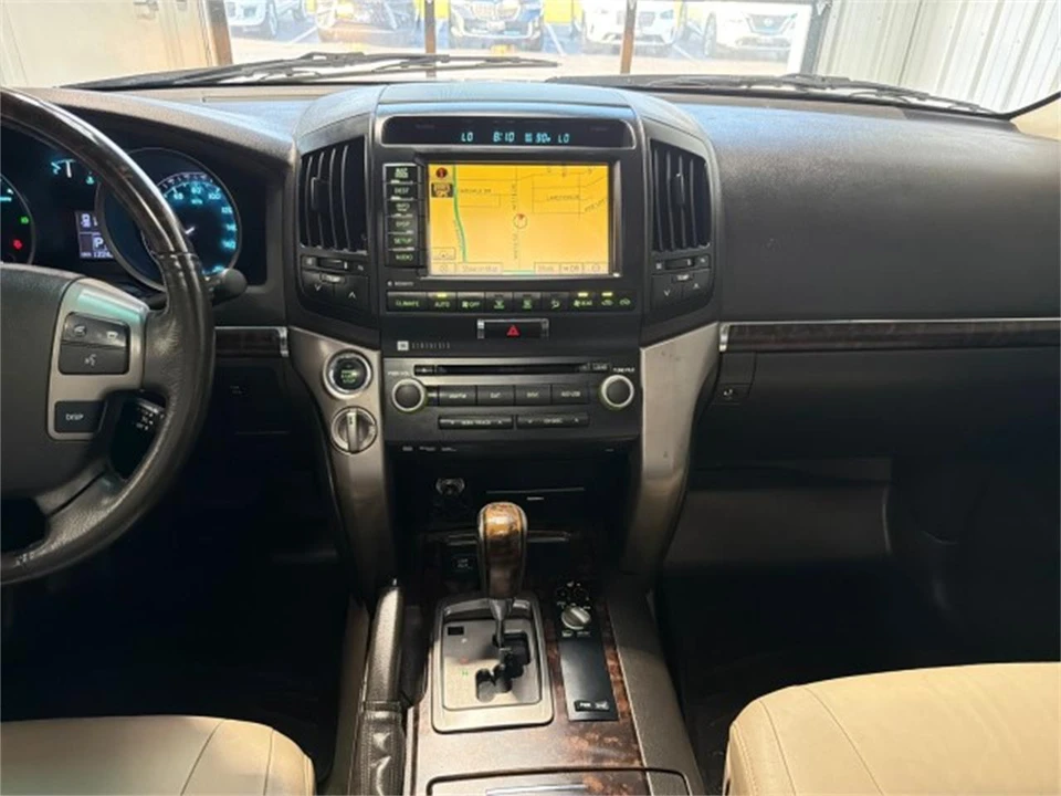 2011 Toyota J200 Land Cruiser - Image 18 of 31