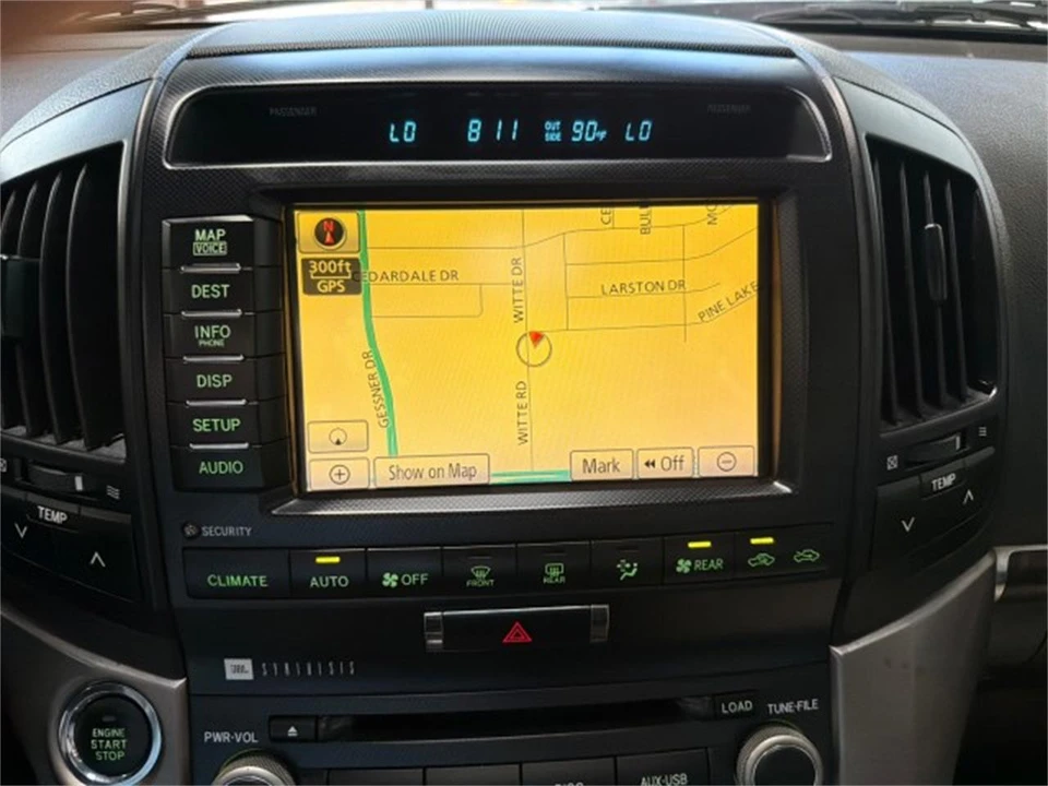 2011 Toyota J200 Land Cruiser - Image 20 of 31