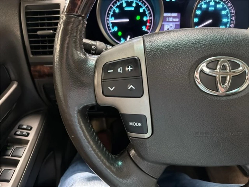 2011 Toyota J200 Land Cruiser - Image 26 of 31