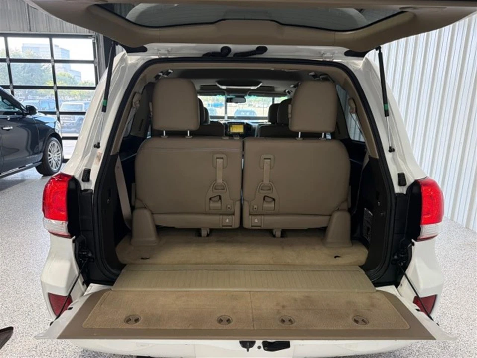 2011 Toyota J200 Land Cruiser - Image 30 of 31