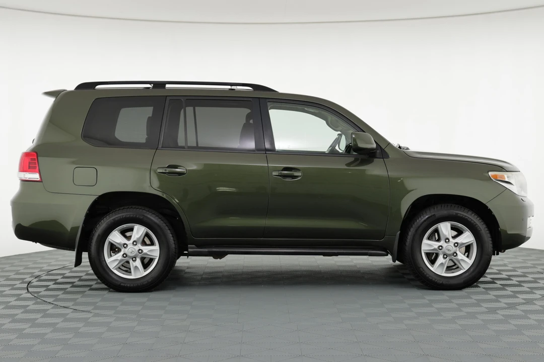2011 Toyota J200 Land Cruiser - Image 3 of 31