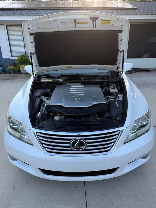 2011 Lexus LS 4th Gen - Image 9 of 9