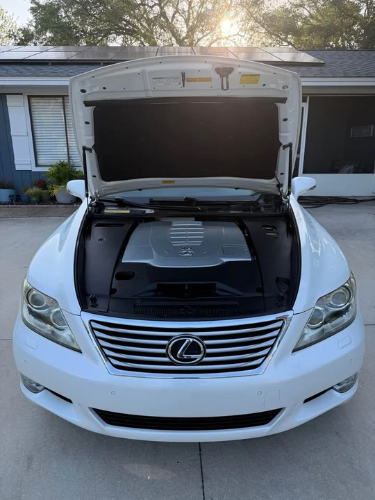 2011 Lexus LS 4th Gen - Image 8 of 9