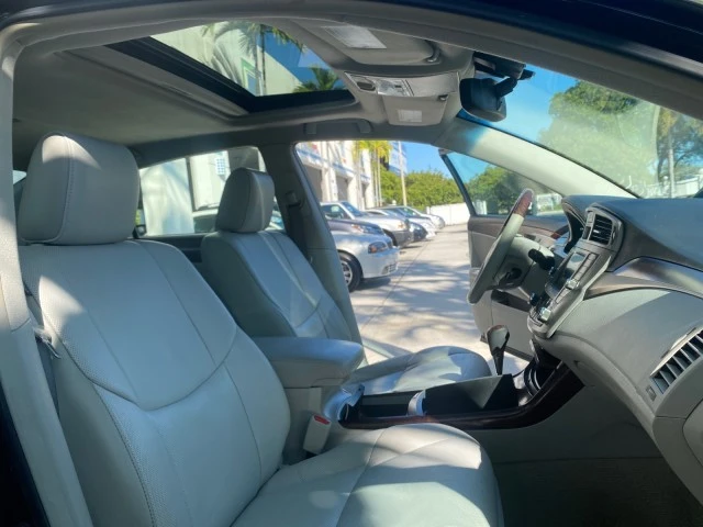2011 Toyota Avalon 3rd Gen - Image 13 of 21