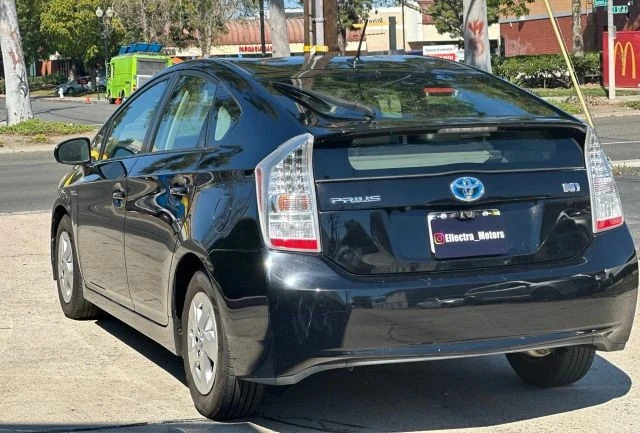 2011 Toyota Prius 3rd Gen - Image 10 of 21