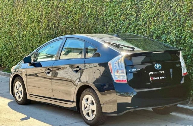 2011 Toyota Prius 3rd Gen - Image 15 of 21
