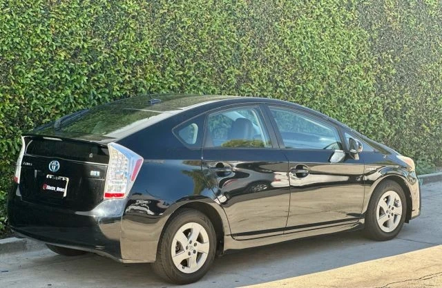 2011 Toyota Prius 3rd Gen - Image 13 of 21