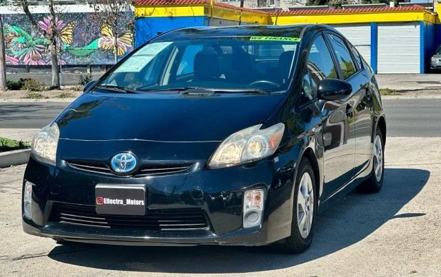 2011 Toyota Prius 3rd Gen - Image 8 of 21