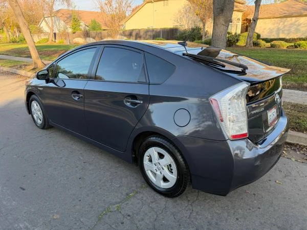 2011 Toyota Prius 3rd Gen - Image 6 of 18