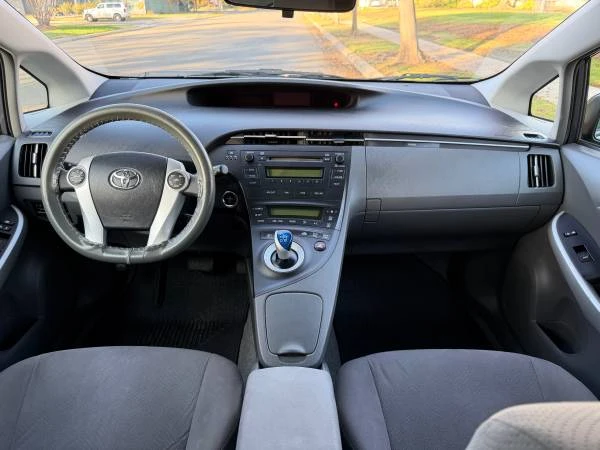 2011 Toyota Prius 3rd Gen - Image 12 of 18