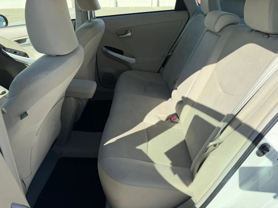 2011 Toyota Prius 3rd Gen - Image 11 of 21