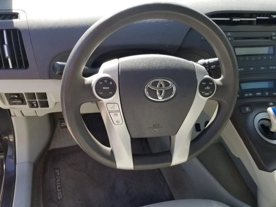 2011 Toyota Prius 3rd Gen - Image 16 of 20