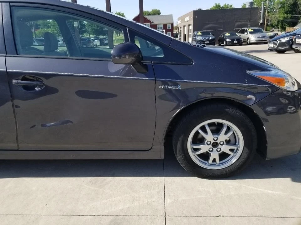 2011 Toyota Prius 3rd Gen - Image 12 of 20