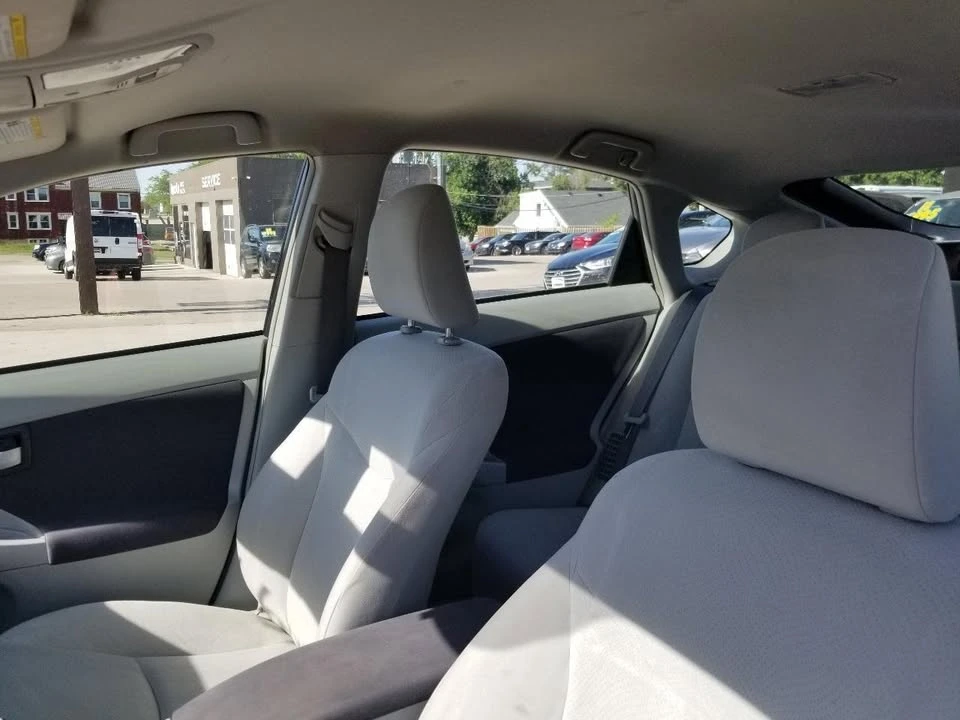 2011 Toyota Prius 3rd Gen - Image 18 of 20