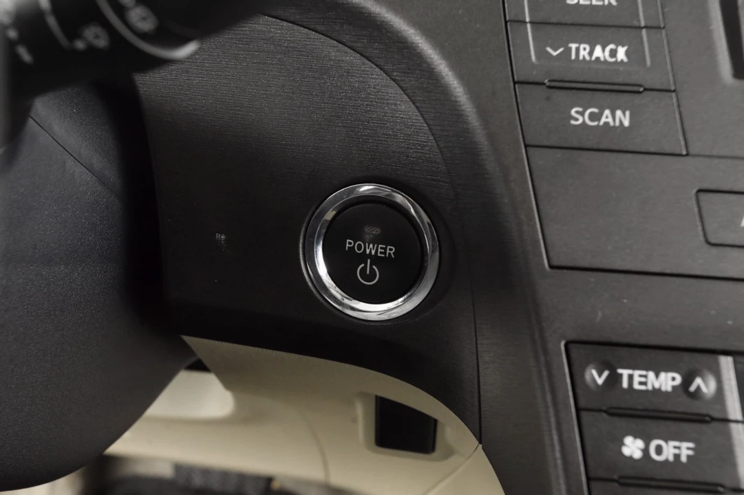 2011 Toyota Prius 3rd Gen - Image 12 of 21
