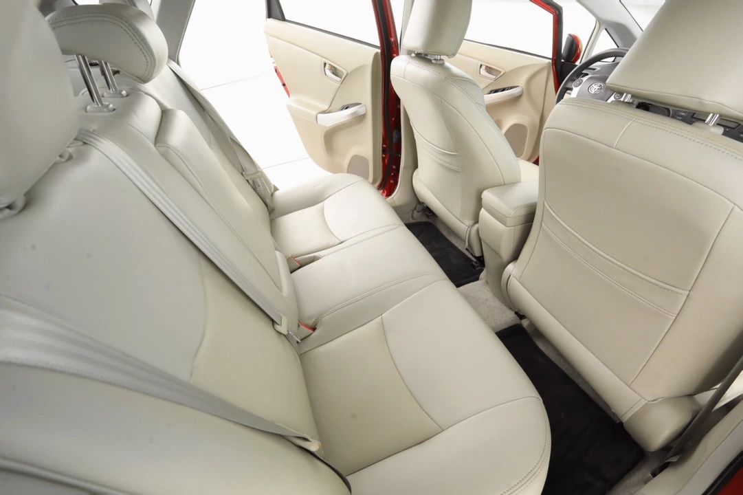 2011 Toyota Prius 3rd Gen - Image 15 of 21