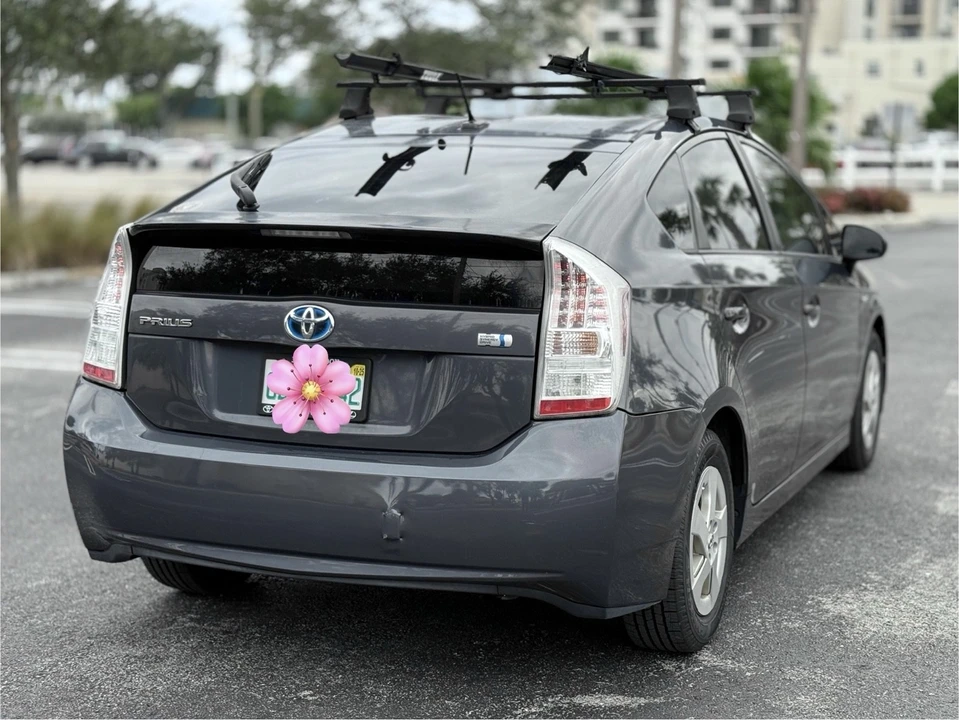2011 Toyota Prius 3rd Gen - Image 6 of 17