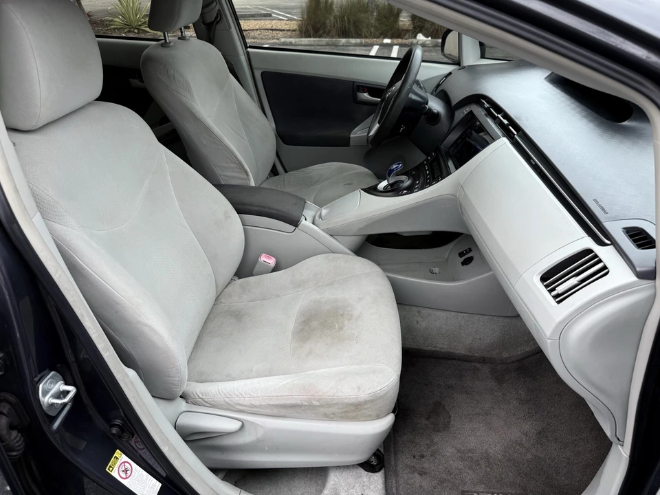 2011 Toyota Prius 3rd Gen - Image 14 of 17