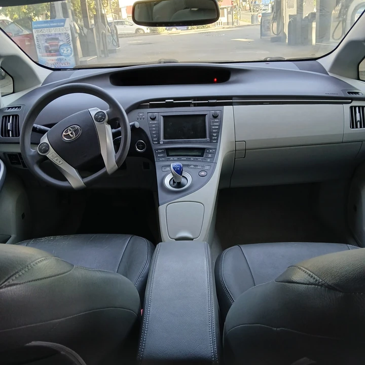 2011 Toyota Prius 3rd Gen - Image 9 of 20