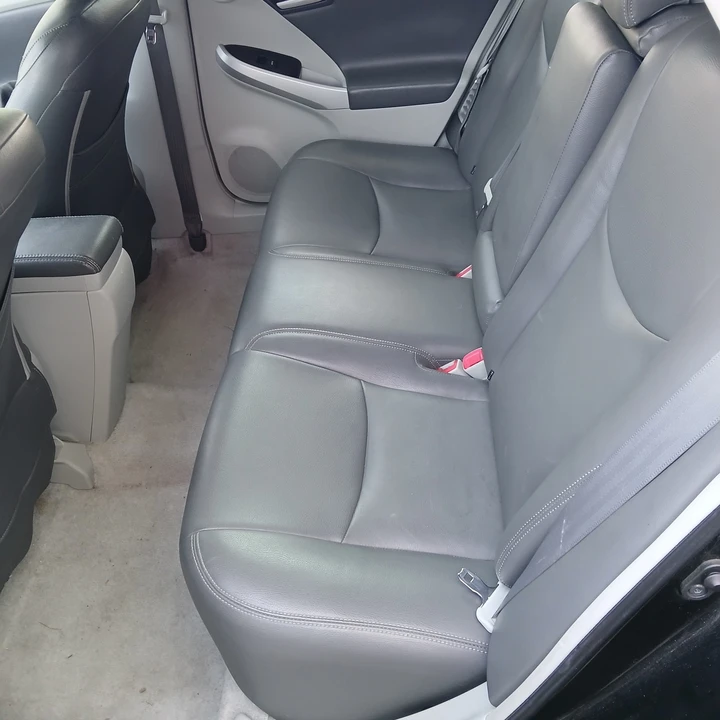 2011 Toyota Prius 3rd Gen - Image 12 of 20