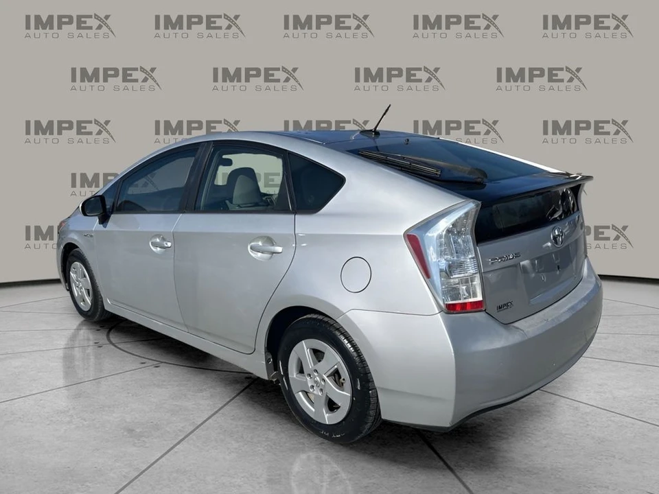 2011 Toyota Prius 3rd Gen - Image 3 of 21