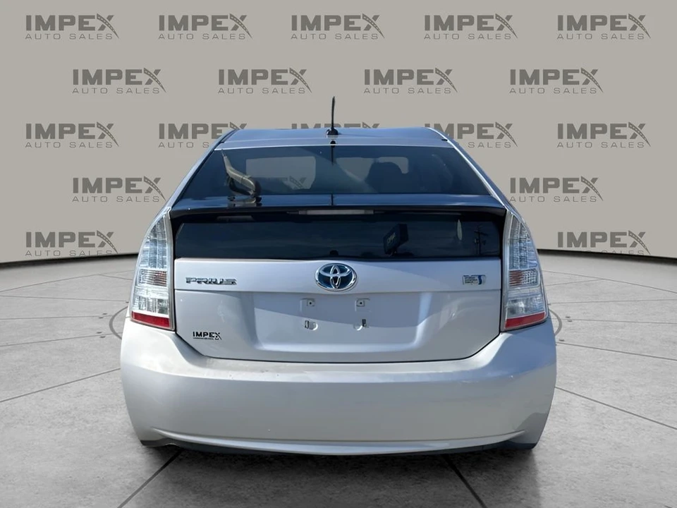 2011 Toyota Prius 3rd Gen - Image 4 of 12