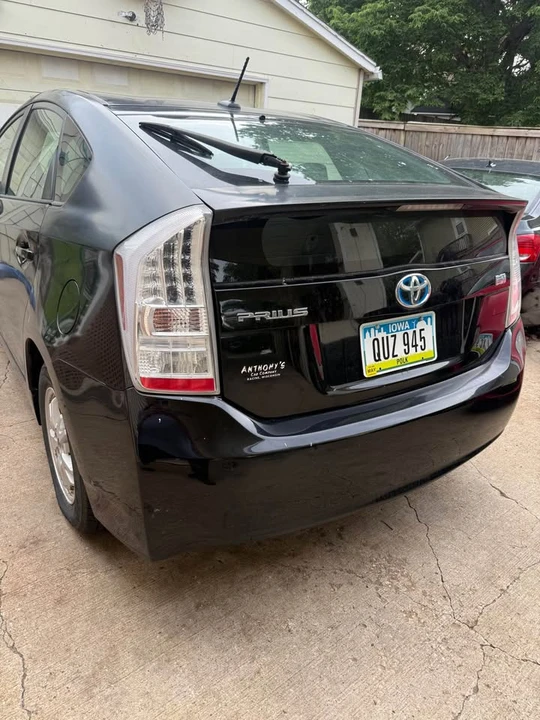 2011 Toyota Prius 3rd Gen - Image 3 of 4
