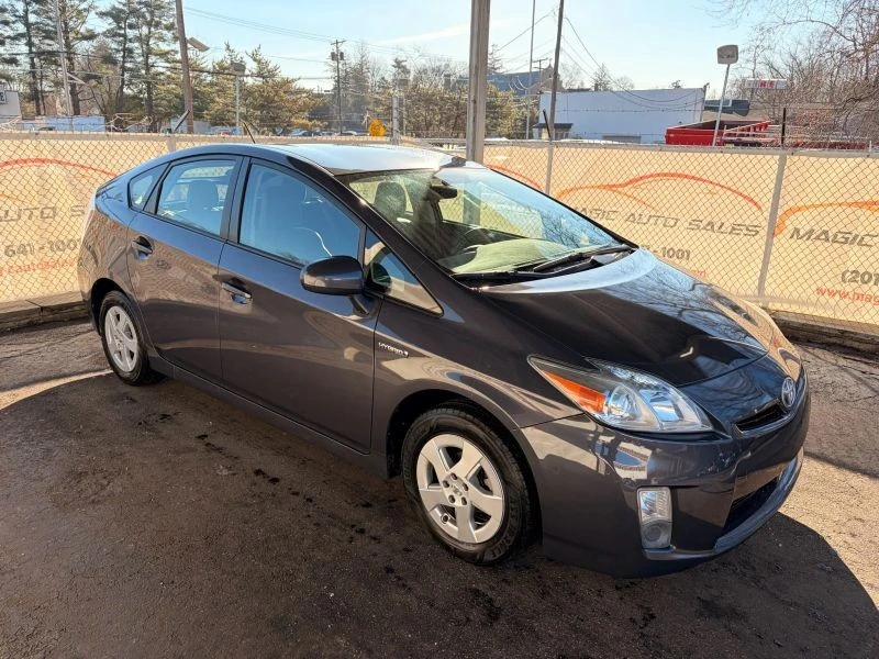 2011 Toyota Prius 3rd Gen - Image 7 of 12