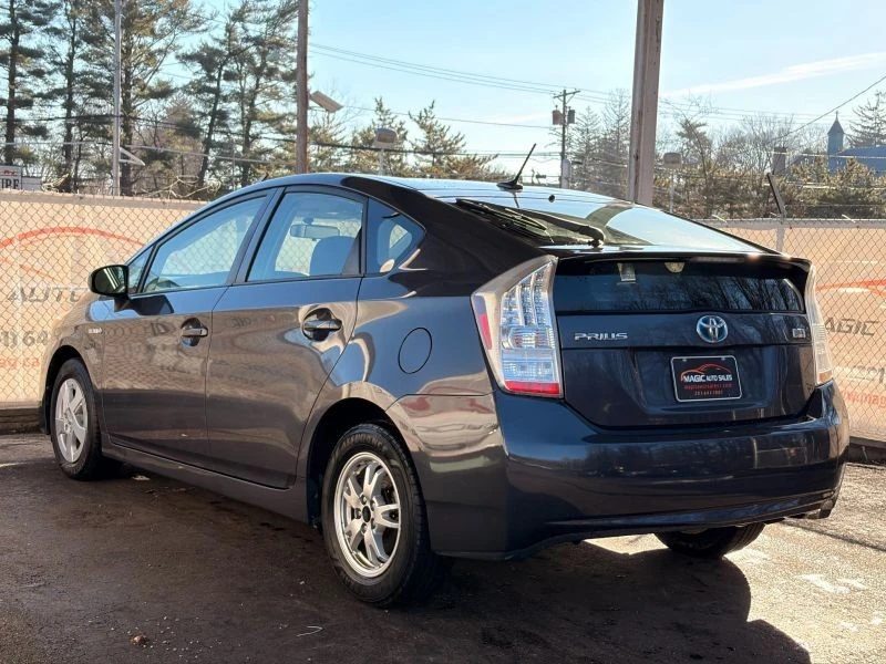 2011 Toyota Prius 3rd Gen - Image 9 of 12