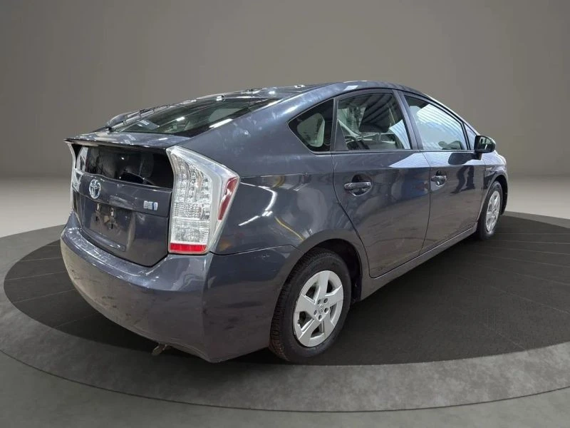 2011 Toyota Prius 3rd Gen - Image 5 of 12