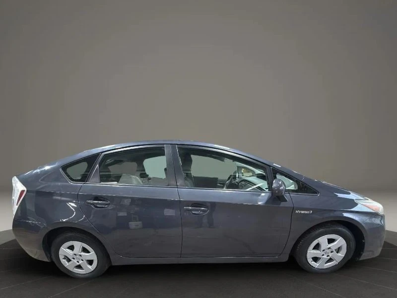 2011 Toyota Prius 3rd Gen - Image 4 of 12