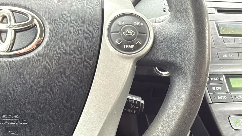 2011 Toyota Prius 3rd Gen - Image 11 of 12