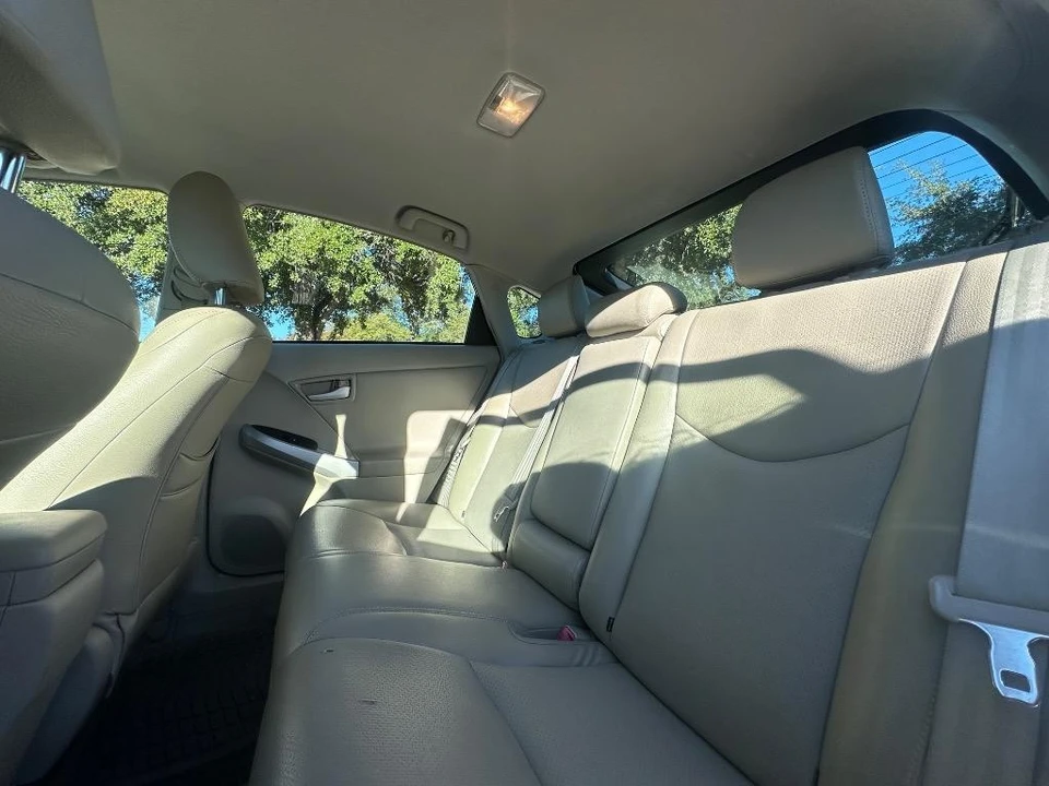 2011 Toyota Prius 3rd Gen - Image 17 of 21