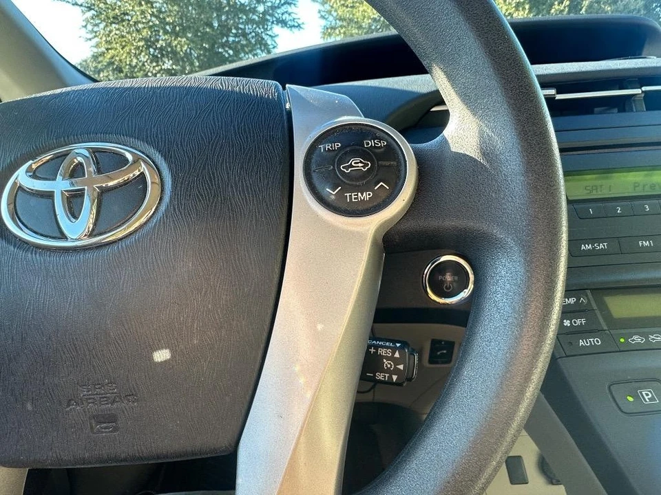 2011 Toyota Prius 3rd Gen - Image 10 of 21