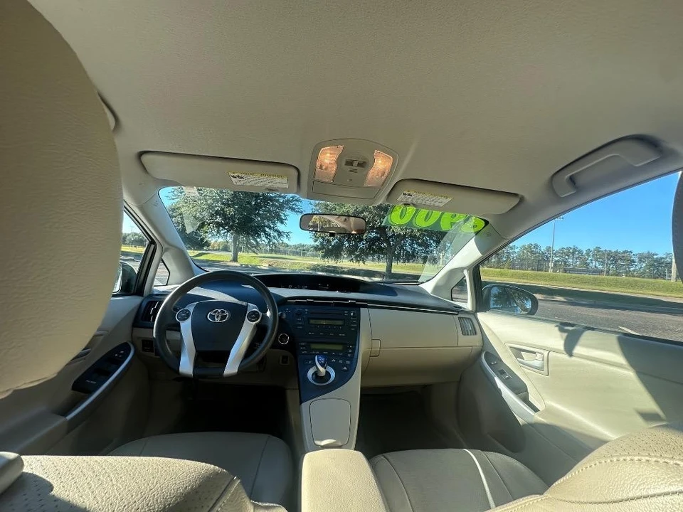 2011 Toyota Prius 3rd Gen - Image 18 of 21