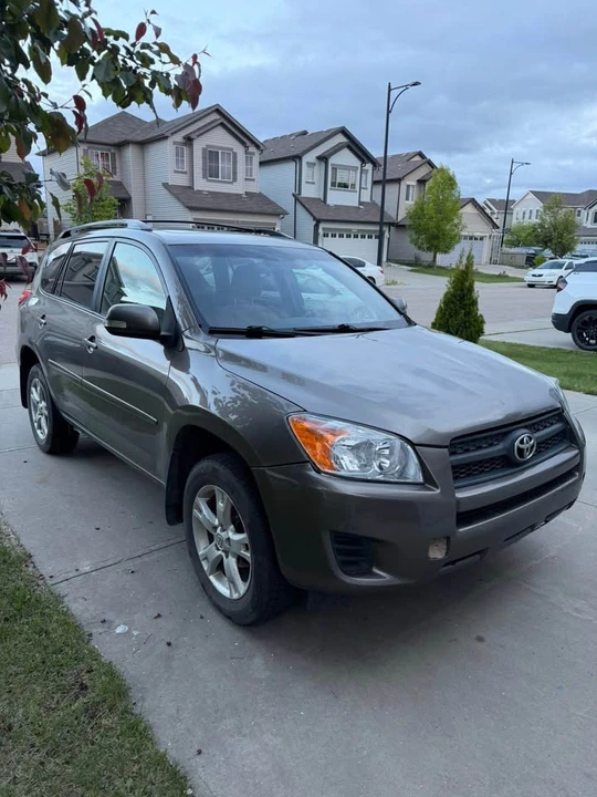 2011 Toyota RAV4 3rd Gen - Image 2 of 11