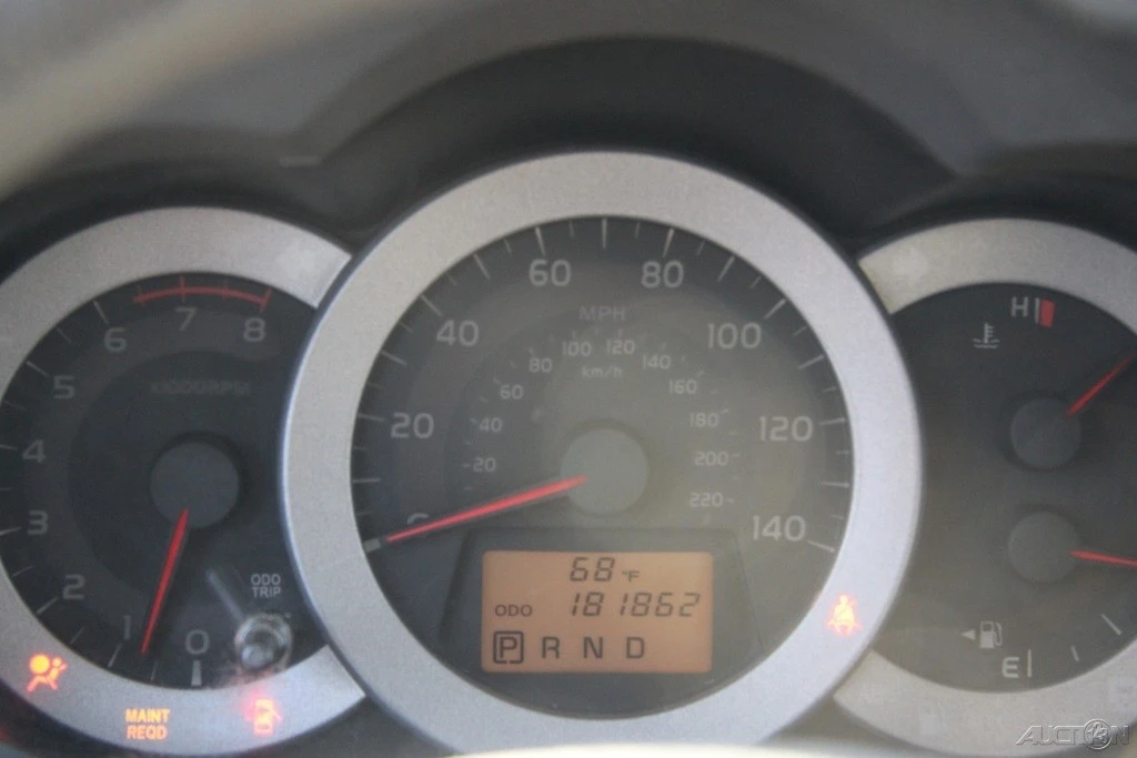 2011 Toyota RAV4 3rd Gen - Image 14 of 21
