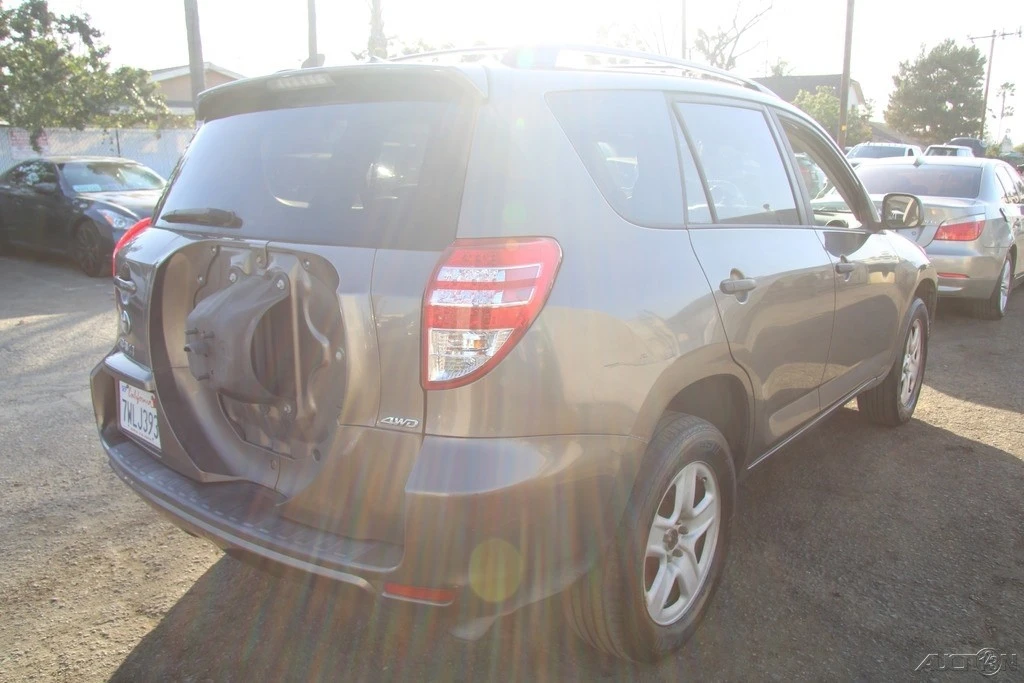 2011 Toyota RAV4 3rd Gen - Image 4 of 21