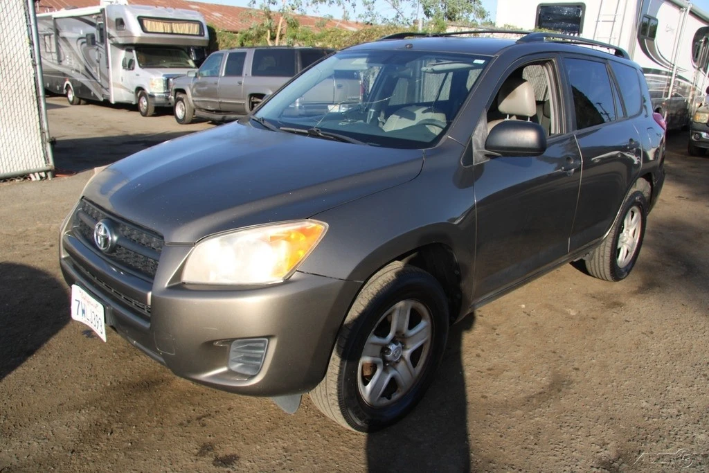 2011 Toyota RAV4 3rd Gen - Image 8 of 21