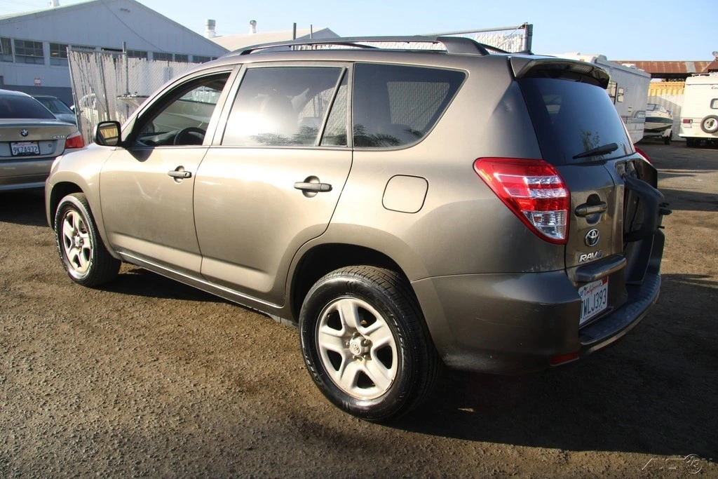 2011 Toyota RAV4 3rd Gen - Image 6 of 21