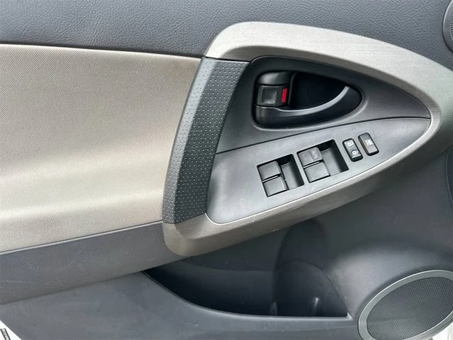 2011 Toyota RAV4 3rd Gen - Image 11 of 12