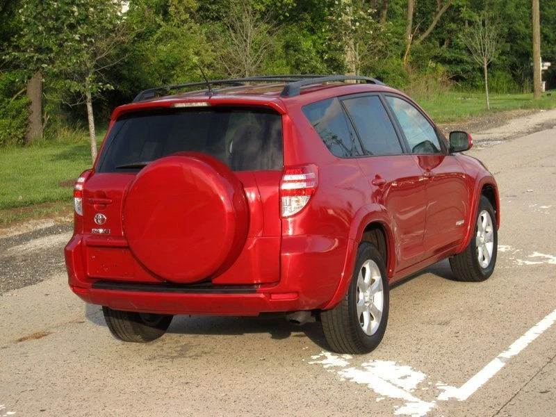 2011 Toyota RAV4 3rd Gen - Image 8 of 12