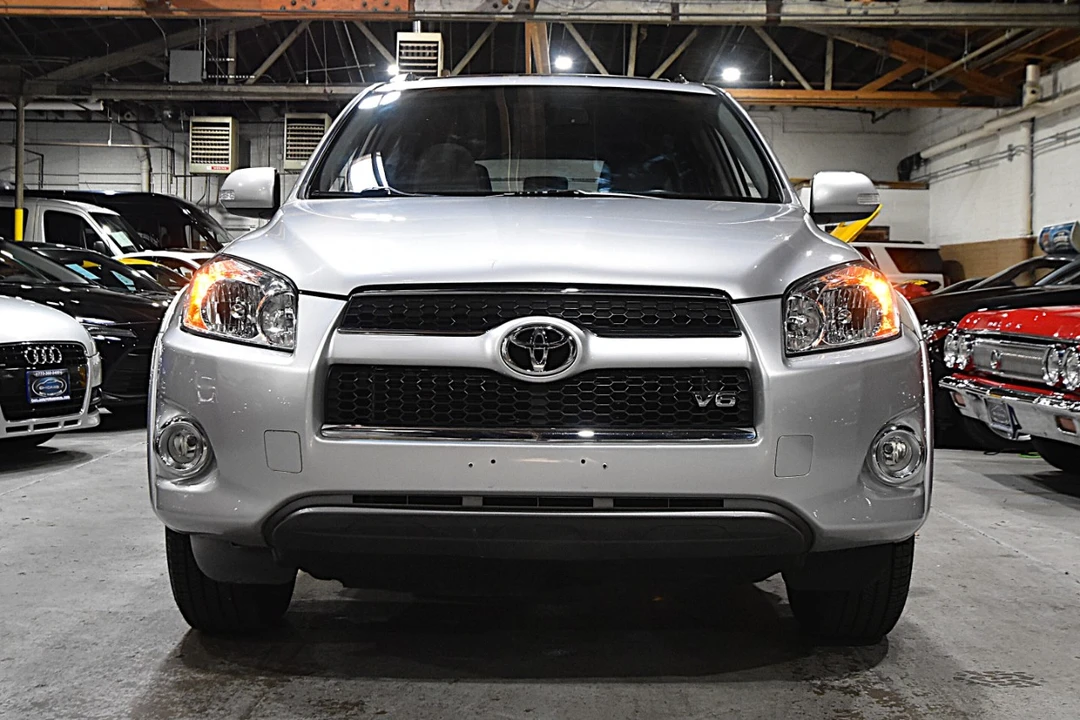 2011 Toyota RAV4 3rd Gen - Image 2 of 12