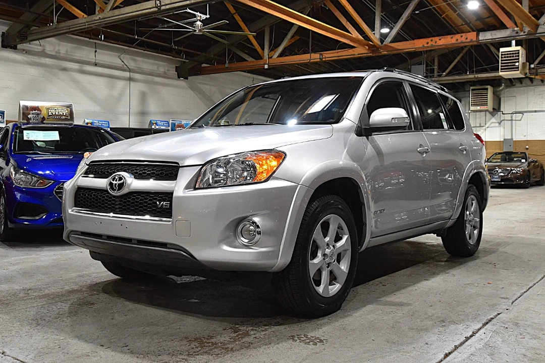 2011 Toyota RAV4 3rd Gen - Image 6 of 12
