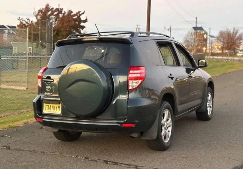 2011 Toyota RAV4 3rd Gen - Image 6 of 12
