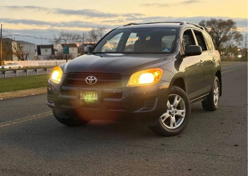 2011 Toyota RAV4 3rd Gen - Image 2 of 12