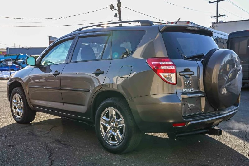 2011 Toyota RAV4 3rd Gen - Image 4 of 12